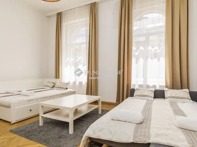 Eladó lakás Budapest VI. kerület 56 nm