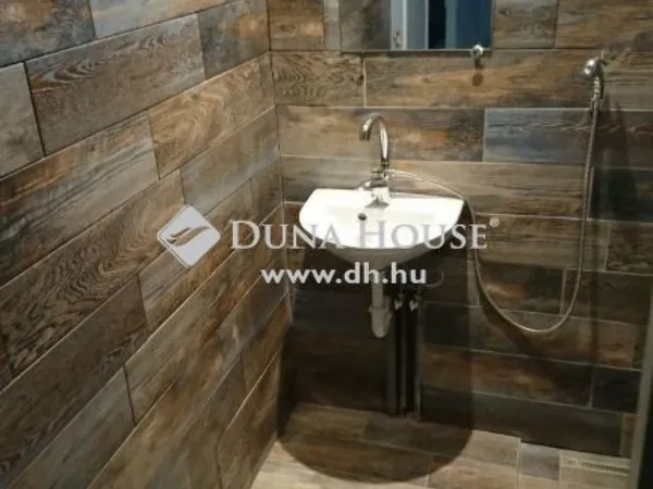 Eladó üdülő és hétvégi ház Pócsmegyer 24 nm