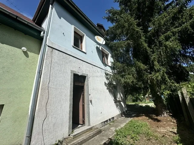 Eladó ház Leányfalu 249 nm