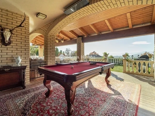 Eladó ház Szentendre 325 nm