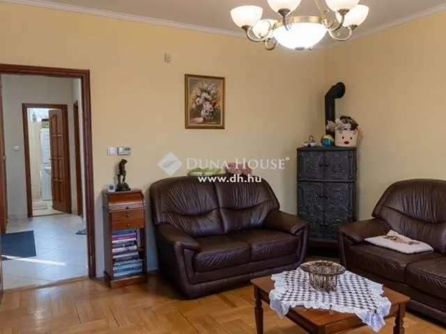Eladó ház Leányfalu 74 nm