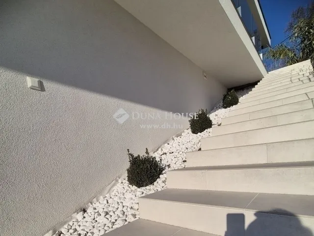 Eladó ház Szentendre 197 nm