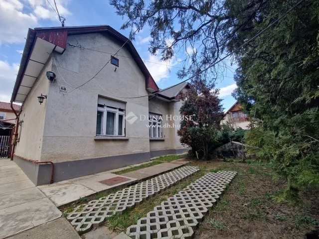 Eladó ház Budapest XVI. kerület 175 nm