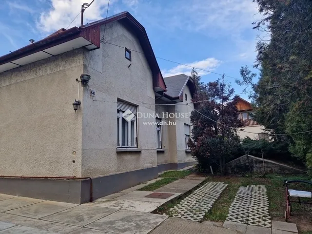Eladó ház Budapest XVI. kerület 175 nm