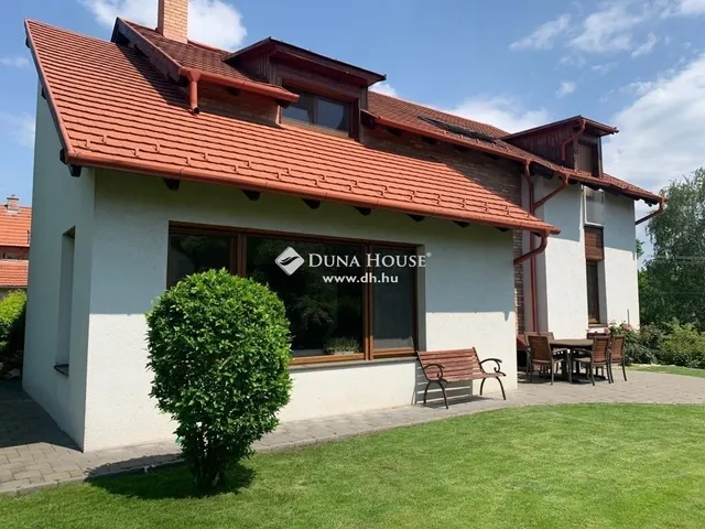 Eladó ház Szentendre 292 nm