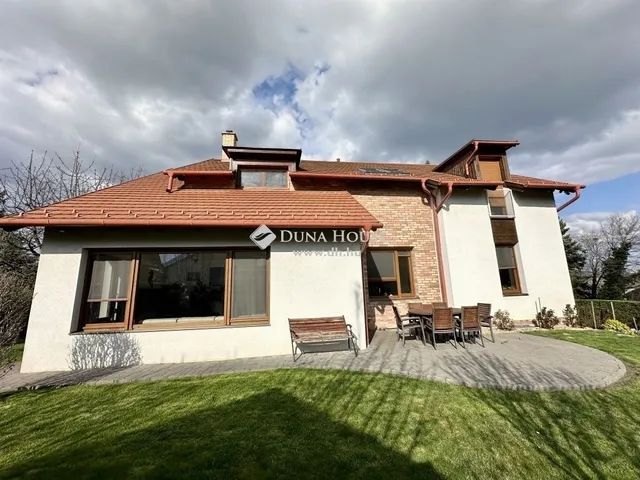 Eladó ház Szentendre 292 nm