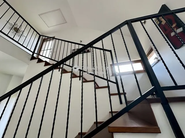 Eladó ház Szentendre 292 nm