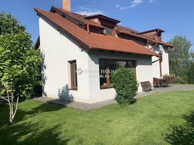 Eladó ház Szentendre 292 nm