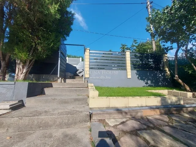 Eladó ház Szentendre 26 nm