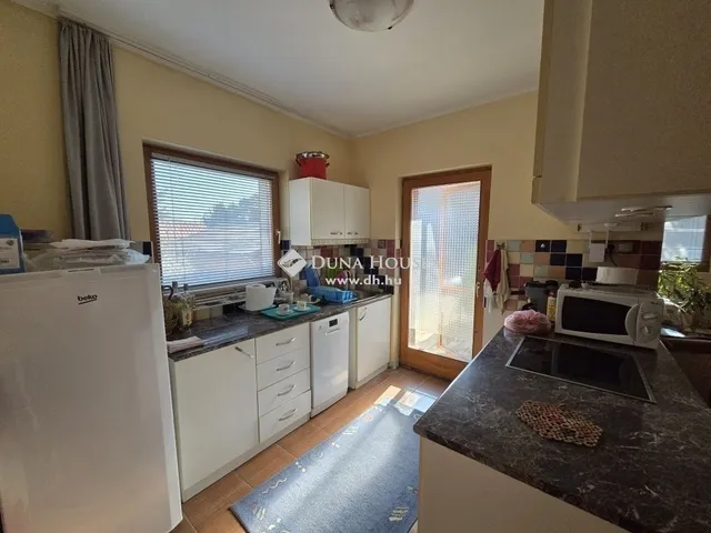 Eladó ház Leányfalu 210 nm