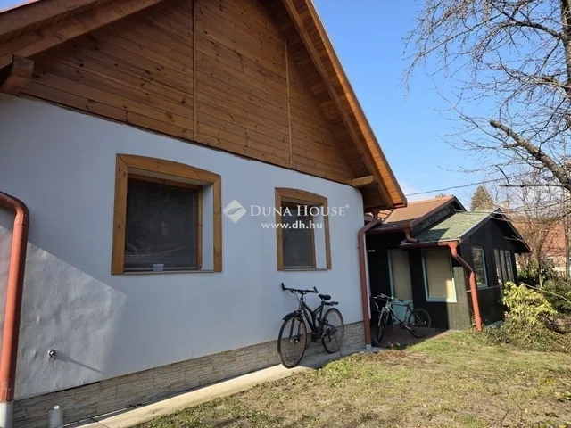 Eladó ház Leányfalu 210 nm