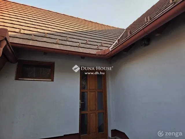 Eladó ház Leányfalu 210 nm
