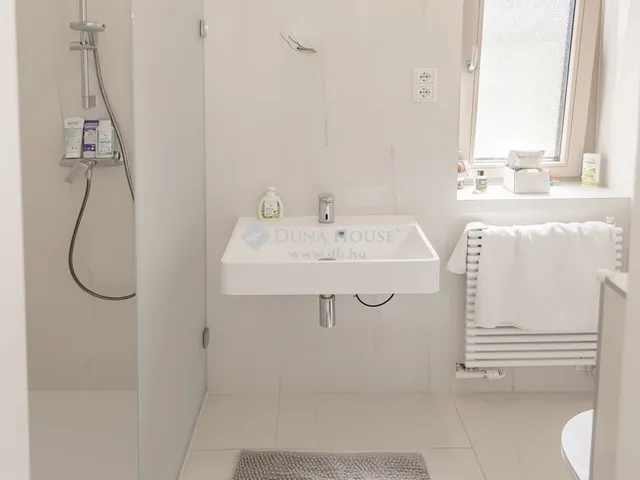Eladó ház Szentendre 218 nm