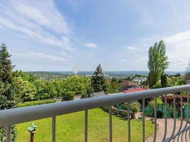 Eladó ház Budapest III. kerület 270 nm