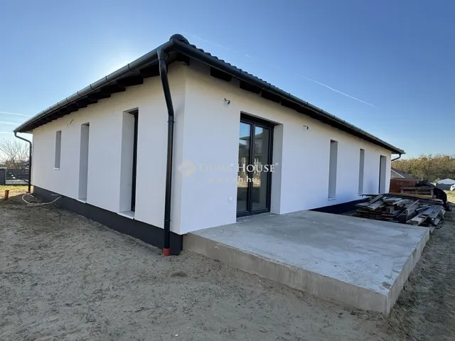 Eladó ház Nagytarcsa 110 nm