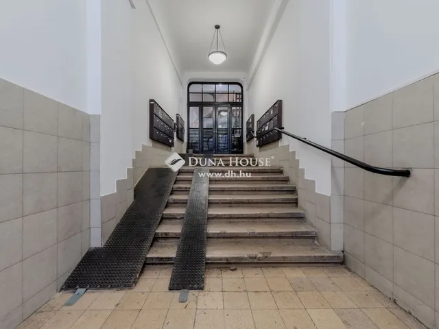 Eladó lakás Budapest II. kerület 148 nm