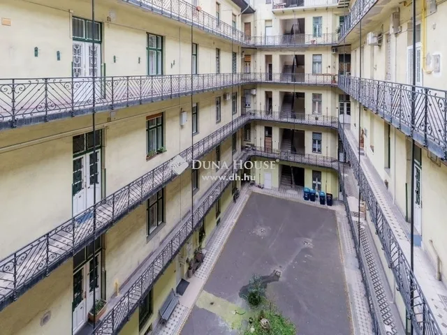 Eladó lakás Budapest II. kerület 148 nm