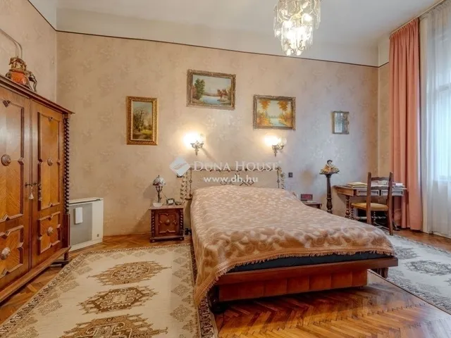 Eladó lakás Budapest II. kerület 148 nm