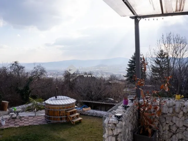 Eladó ház Szentendre 259 nm