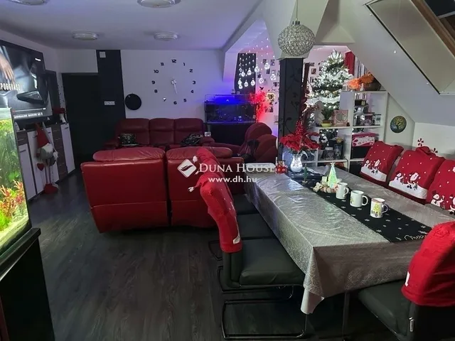 Eladó ház Gyömrő 278 nm