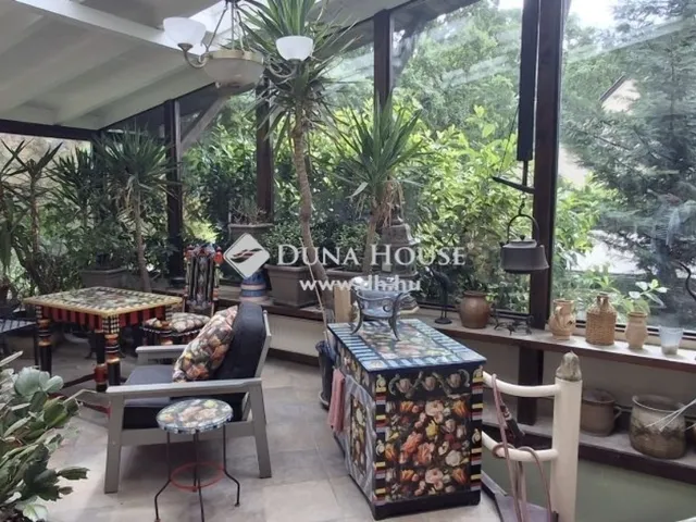 Eladó ház Leányfalu 250 nm