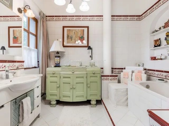 Eladó ház Leányfalu 250 nm