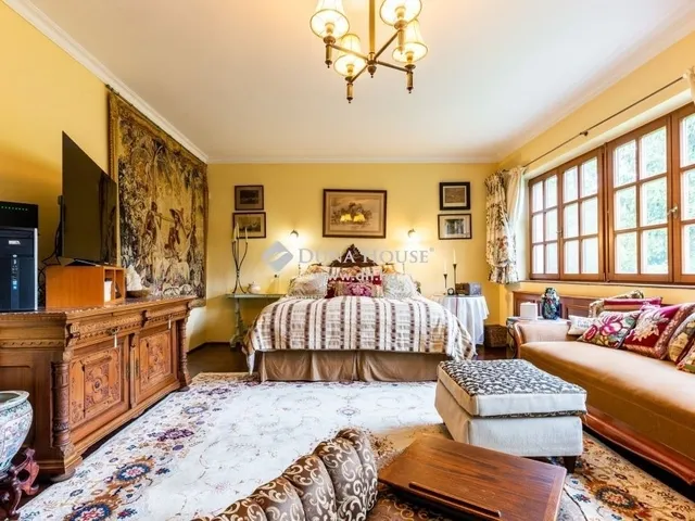 Eladó ház Leányfalu 250 nm