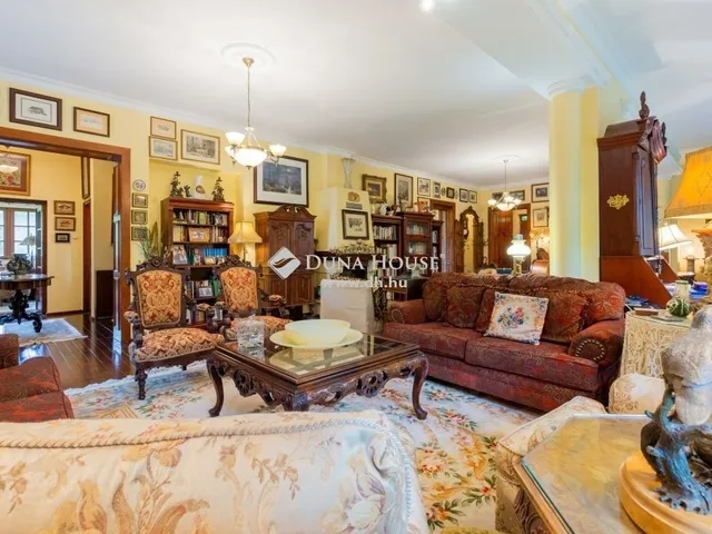 Eladó ház Leányfalu 250 nm