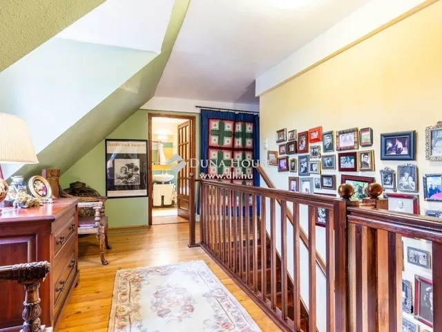 Eladó ház Leányfalu 250 nm