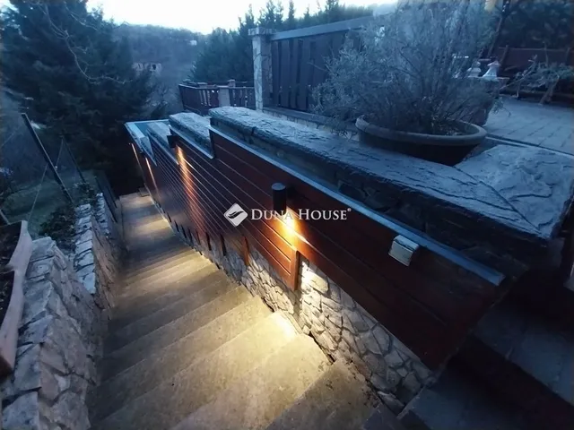 Eladó ház Szentendre 215 nm