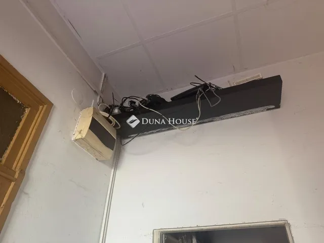 Eladó ház Budapest XV. kerület 275 nm