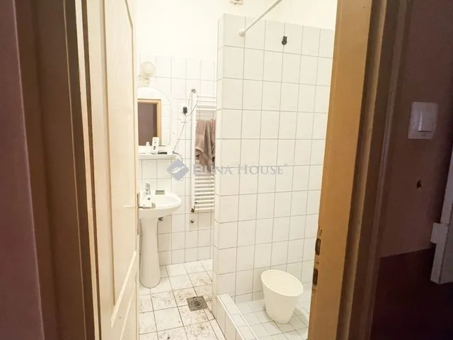 Eladó ház Budapest XV. kerület 275 nm