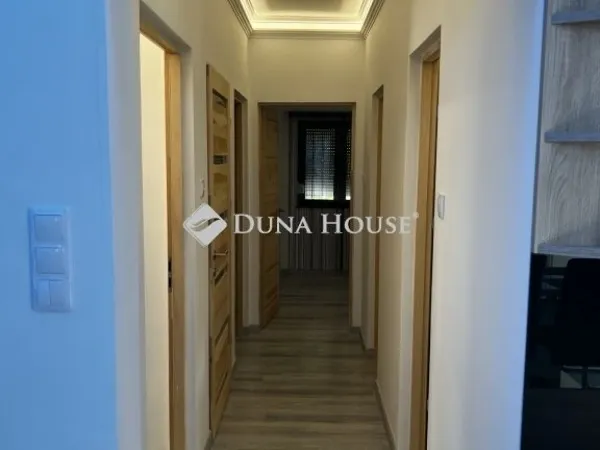 Eladó ház Pócsmegyer 84 nm