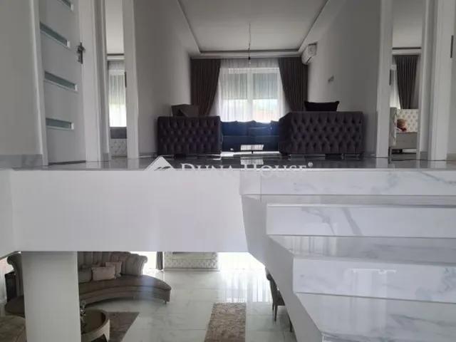 Eladó ház Budapest III. kerület 359 nm