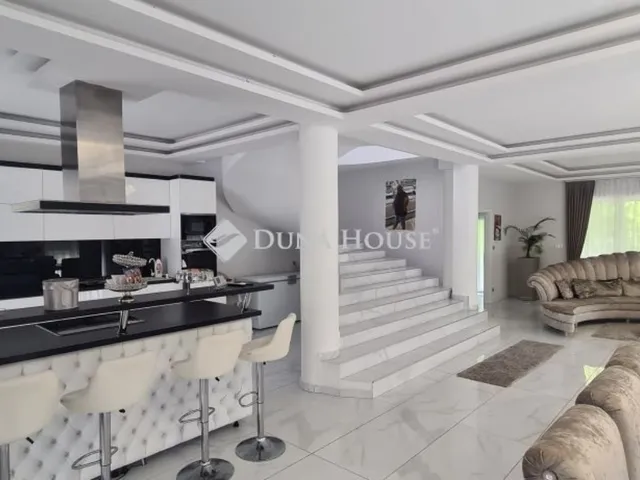 Eladó ház Budapest III. kerület 359 nm