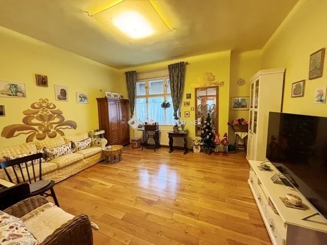 Eladó ház Budapest III. kerület 180 nm