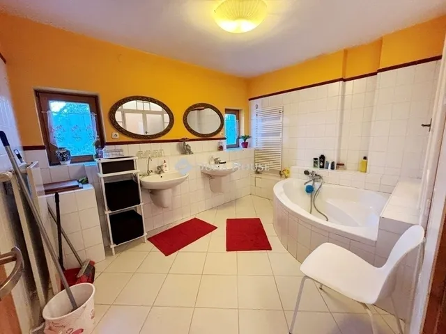 Eladó ház Budapest III. kerület 180 nm