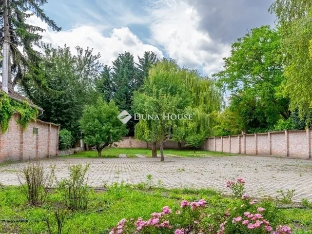 Eladó ház Budapest III. kerület 480 nm