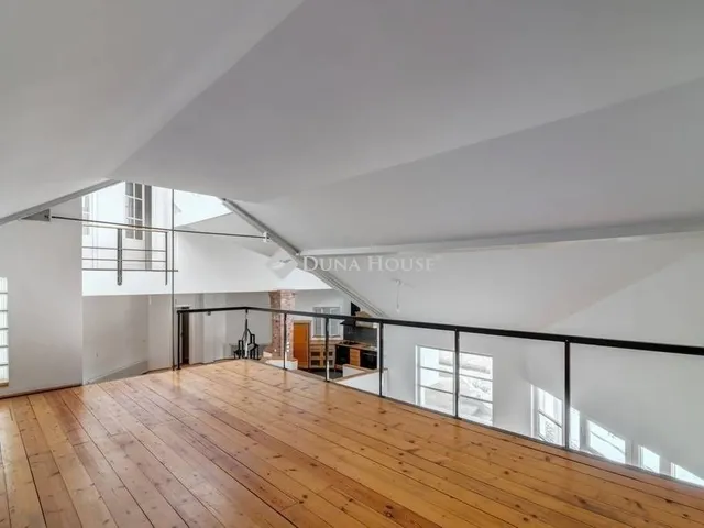 Eladó ház Budapest III. kerület 480 nm