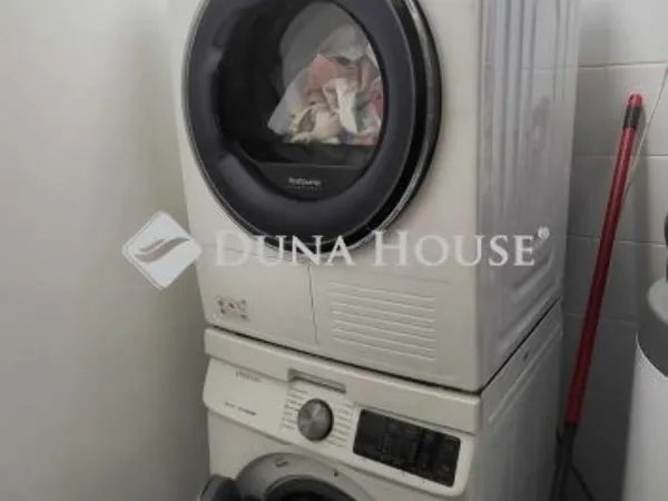 Eladó lakás Budapest XV. kerület 100 nm