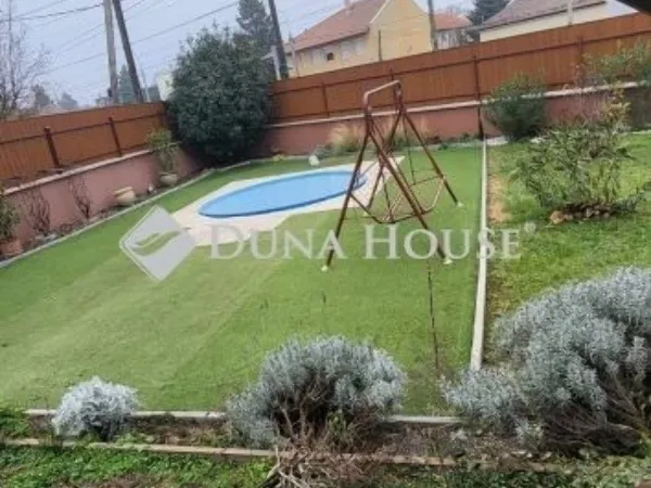 Eladó ház Budapest XVI. kerület 180 nm