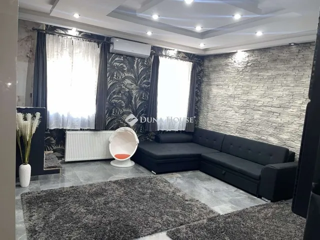 Eladó ház Budapest XV. kerület 193 nm