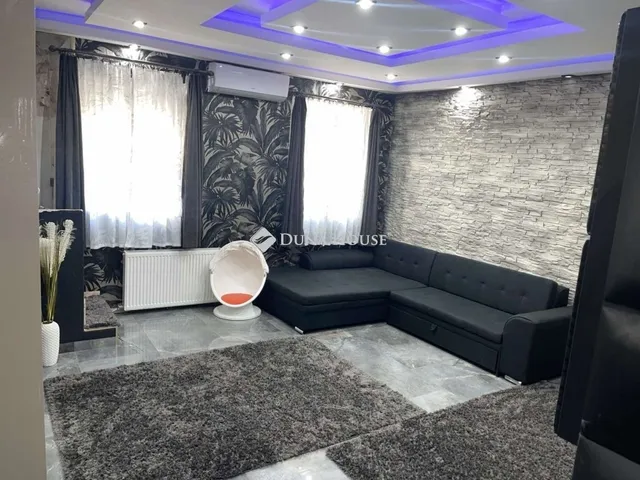 Eladó ház Budapest XV. kerület 193 nm