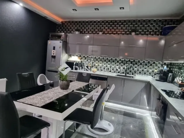 Eladó ház Budapest XV. kerület 193 nm