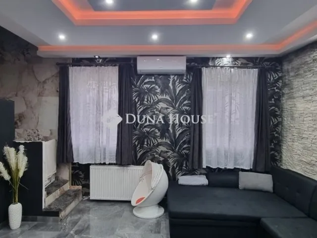 Eladó ház Budapest XV. kerület 193 nm