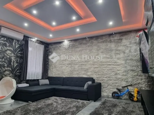 Eladó ház Budapest XV. kerület 193 nm