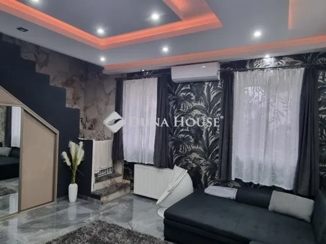 Eladó ház Budapest XV. kerület 193 nm