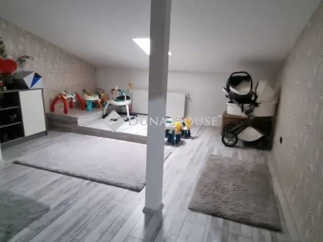 Eladó ház Budapest XV. kerület 193 nm