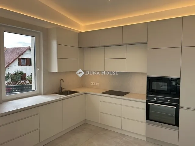 Eladó ház Csömör 112 nm