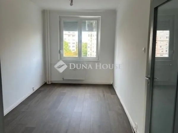 Eladó lakás Budapest XV. kerület 69 nm